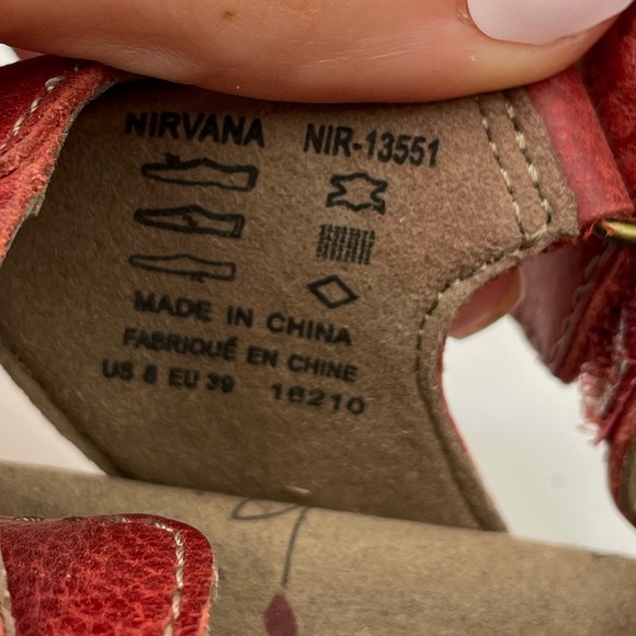 Taos Nirvana Women's Red leather Sandals size 8 - Picture 8 of 9